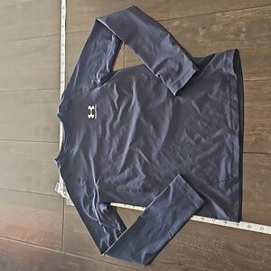 Boys under armour long sleeve fitted, heat gear shirt
